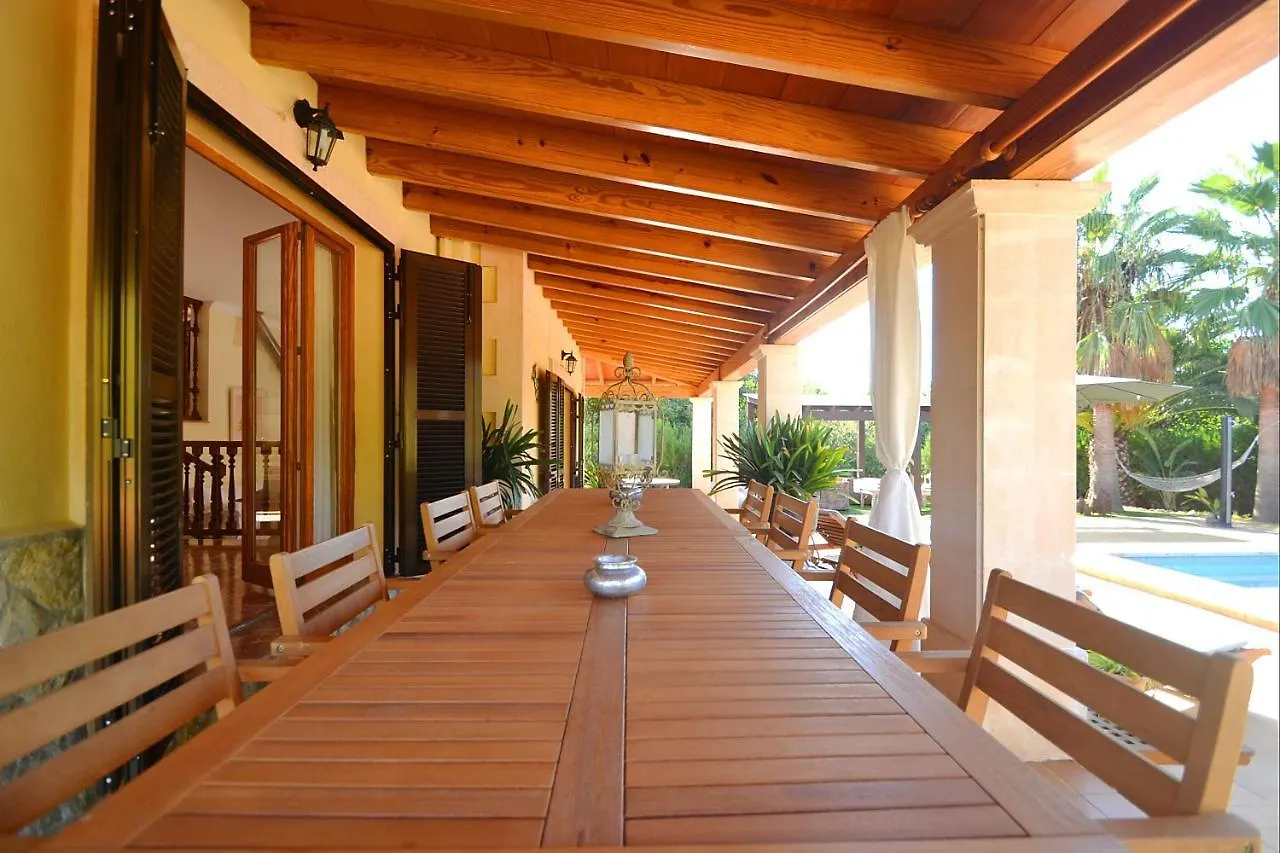 בית נופש הוילה Plamanyola Caricuao House ספרד