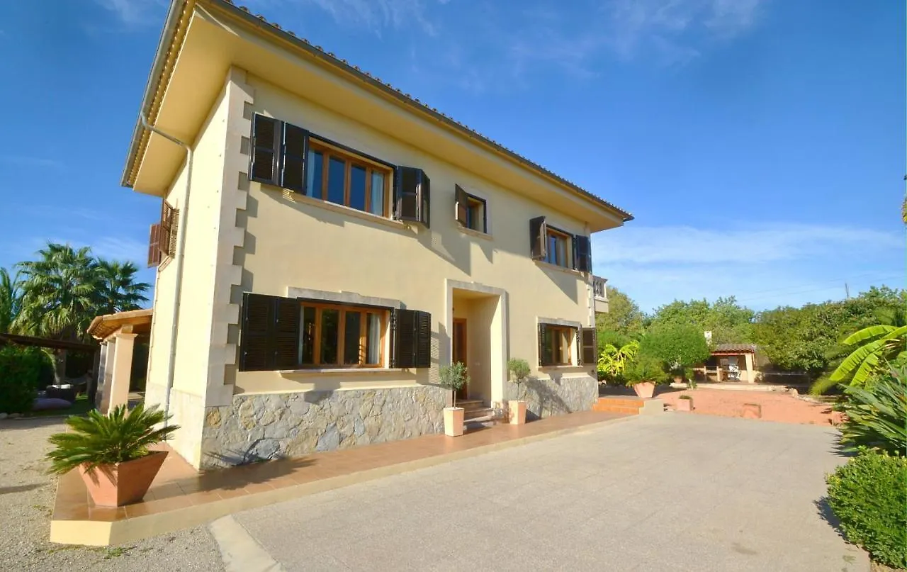Holiday home Caricuao House Villa Palmanyola